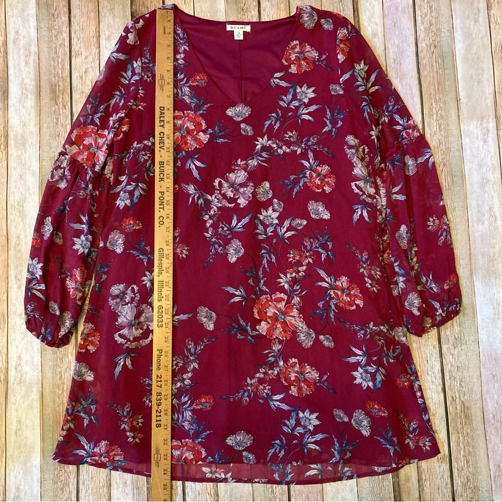 Miami Sheer Lined M Floral Dress Sheer Long Sleeves Cinched at Wrist V-Neck